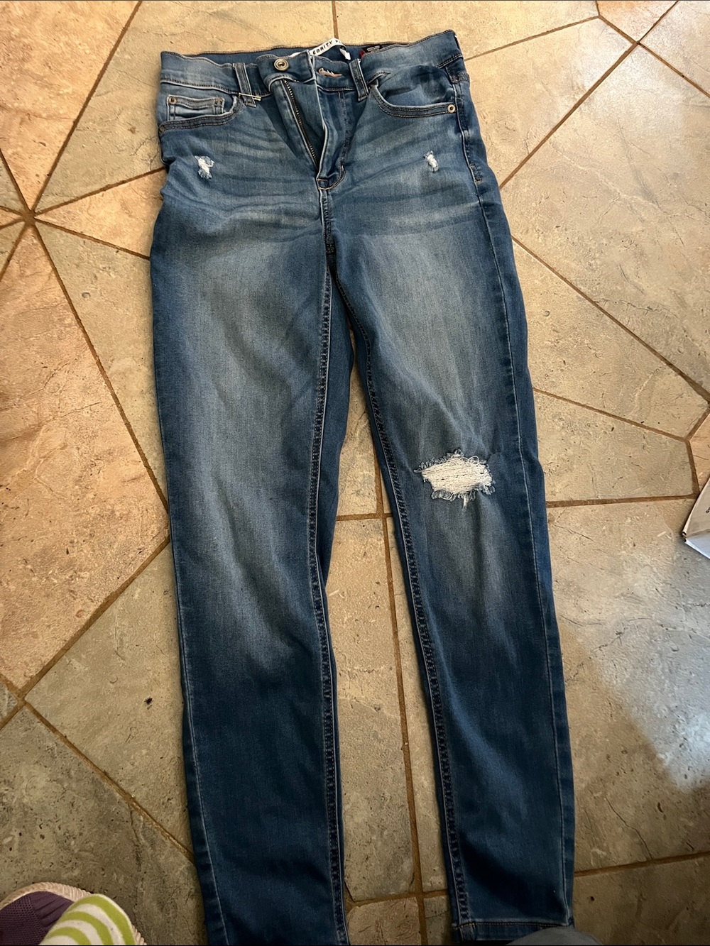 Women’s Dark Blue Distressed Skinny Jeans